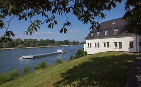 Hôtel Schnellenburg à Düsseldorf Exterior photo